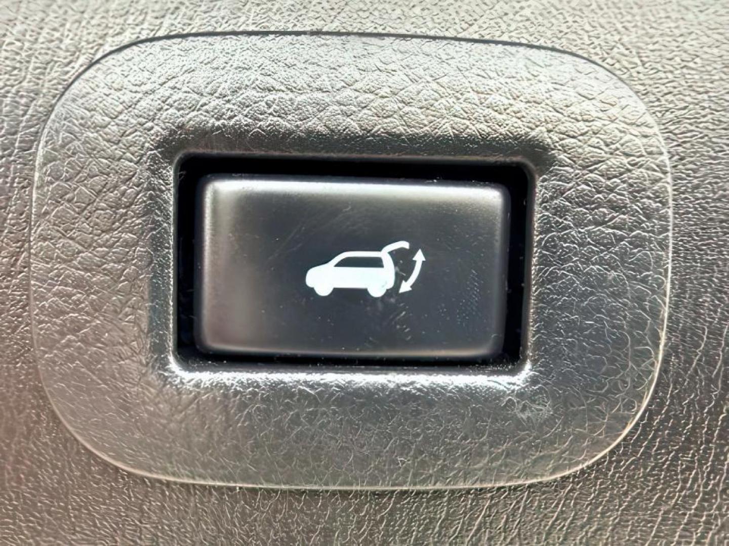 2013 BLACK /CLOTH Infiniti QX56 (JN8AZ2NEXD9) with an 56L V8 engine, Automatic transmission, located at 1175 N Woodruff Ave, Idaho Falls, ID, 83401, 43.506901, -111.999657 - Photo#6