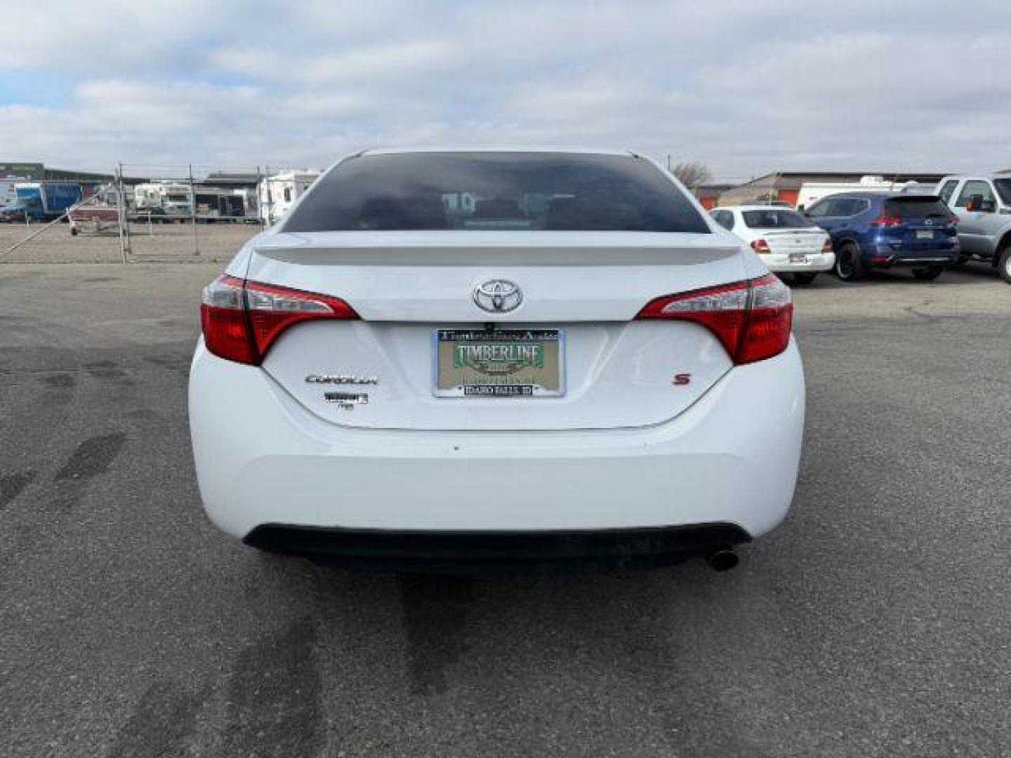 2014 Super White /Black Toyota Corolla (2T1BURHEXEC) with an 18L I-4 DOHC engine, Automatic transmission, located at 1175 N Woodruff Ave, Idaho Falls, ID, 83401, 43.506901, -111.999657 - At Timberline Auto, finding a great deal on your next vehicle is always easy! Our experienced sales staff's goal is to help find you the right vehicle at the right price! Our knowledgeable finance department has options for almost any credit score. We offer extended service contract options to prote - Photo#25