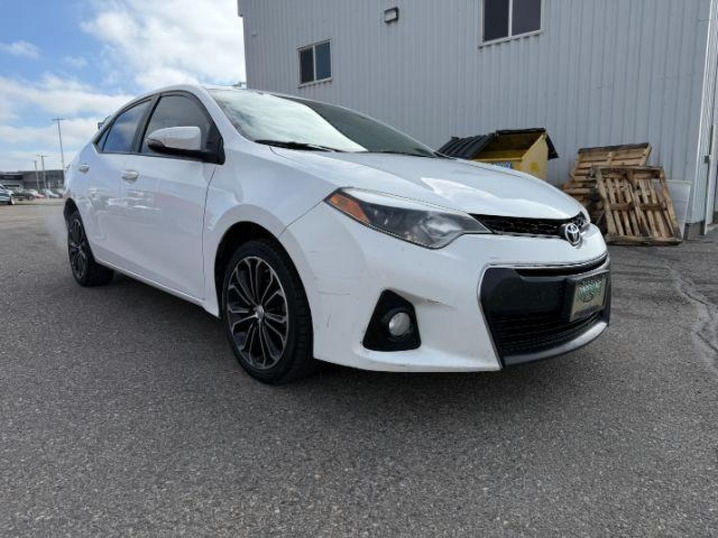 2014 Super White /Black Toyota Corolla (2T1BURHEXEC) with an 18L I-4 DOHC engine, Automatic transmission, located at 1175 N Woodruff Ave, Idaho Falls, ID, 83401, 43.506901, -111.999657 - At Timberline Auto, finding a great deal on your next vehicle is always easy! Our experienced sales staff's goal is to help find you the right vehicle at the right price! Our knowledgeable finance department has options for almost any credit score. We offer extended service contract options to prote - Photo#28