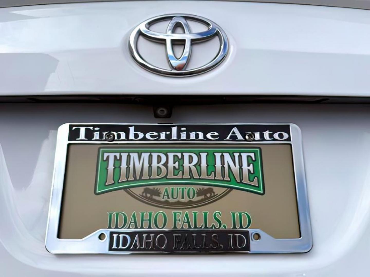 2014 Super White /Black Toyota Corolla (2T1BURHEXEC) with an 18L I-4 DOHC engine, Automatic transmission, located at 1175 N Woodruff Ave, Idaho Falls, ID, 83401, 43.506901, -111.999657 - At Timberline Auto, finding a great deal on your next vehicle is always easy! Our experienced sales staff's goal is to help find you the right vehicle at the right price! Our knowledgeable finance department has options for almost any credit score. We offer extended service contract options to prote - Photo#4