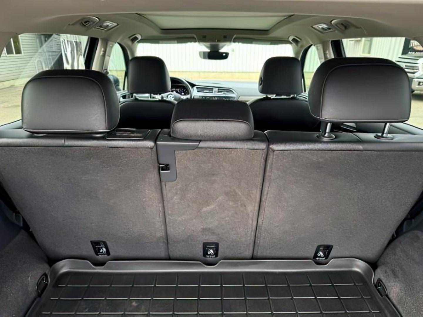 2021 GRAY /Titan Black Volkswagen Tiguan (3VV2B7AX1MM) with an 2L I-4 gasoline direct injection engine, Automatic transmission, located at 1175 N Woodruff Ave, Idaho Falls, ID, 83401, 43.506901, -111.999657 - At Timberline Auto, finding a great deal on your next vehicle is always easy! Our experienced sales staff's goal is to help find you the right vehicle at the right price! Our knowledgeable finance department has options for almost any credit score. We offer extended service contract options to prote - Photo#7