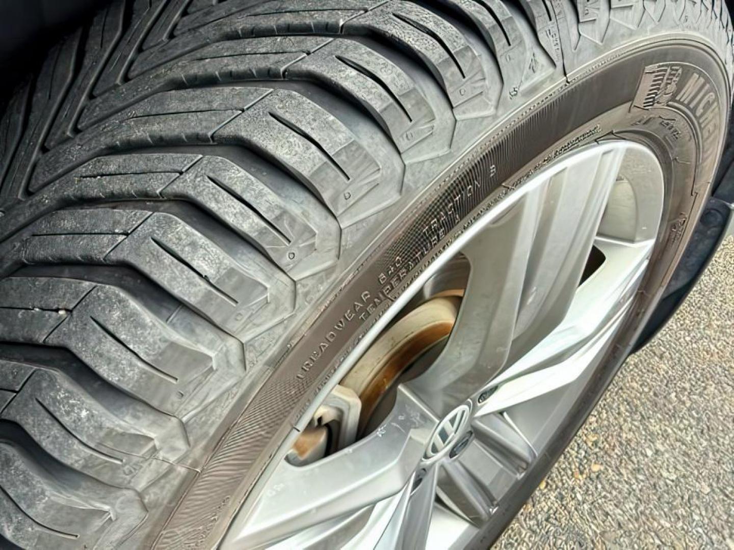 2021 GRAY /Titan Black Volkswagen Tiguan (3VV2B7AX1MM) with an 2L I-4 gasoline direct injection engine, Automatic transmission, located at 1175 N Woodruff Ave, Idaho Falls, ID, 83401, 43.506901, -111.999657 - At Timberline Auto, finding a great deal on your next vehicle is always easy! Our experienced sales staff's goal is to help find you the right vehicle at the right price! Our knowledgeable finance department has options for almost any credit score. We offer extended service contract options to prote - Photo#12