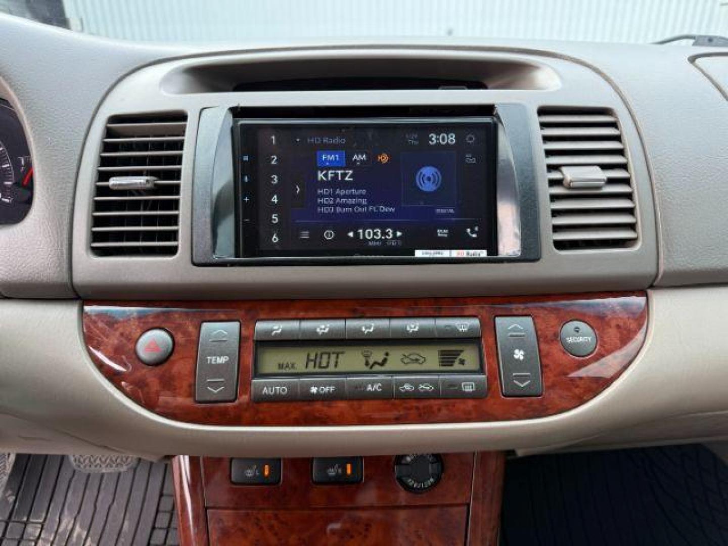 2005 GOLD /CLOTH Toyota Camry (4T1BF30K45U) with an 30L V6 engine, Automatic transmission, located at 1175 N Woodruff Ave, Idaho Falls, ID, 83401, 43.506901, -111.999657 - At Timberline Auto, finding a great deal on your next vehicle is always easy! Our experienced sales staff's goal is to help find you the right vehicle at the right price! Our knowledgeable finance department has options for almost any credit score. We offer extended service contract options to prote - Photo#35