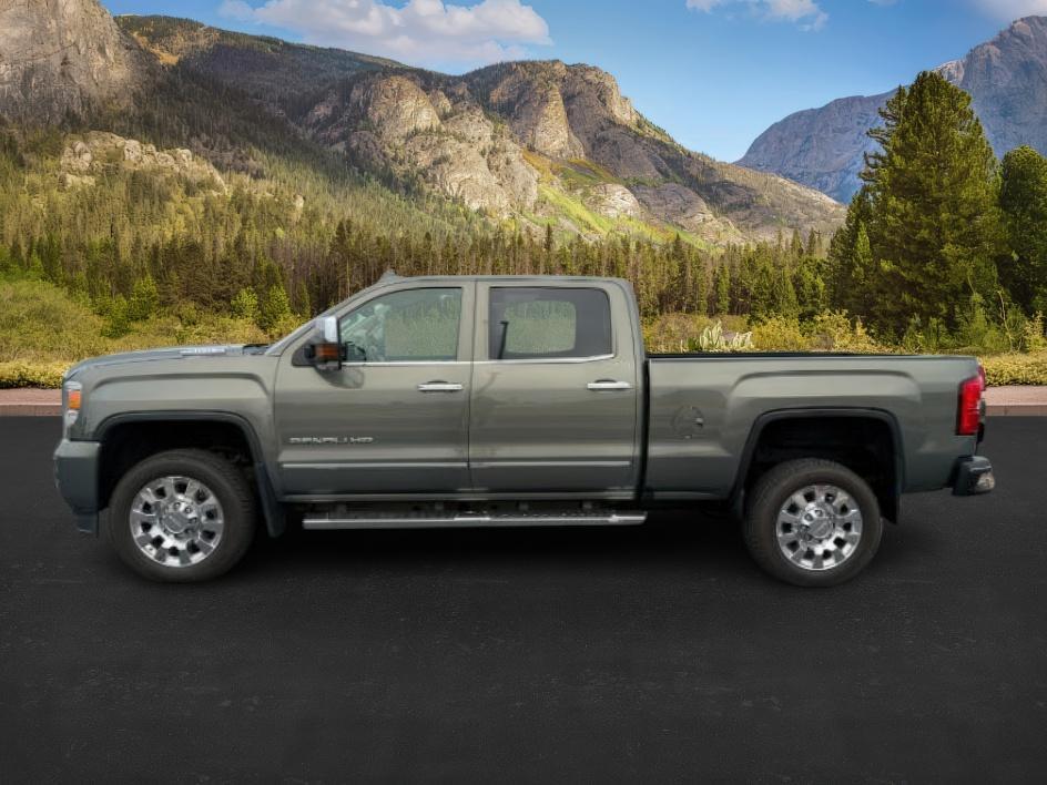 photo of 2018 GMC Sierra 2500HD Denali