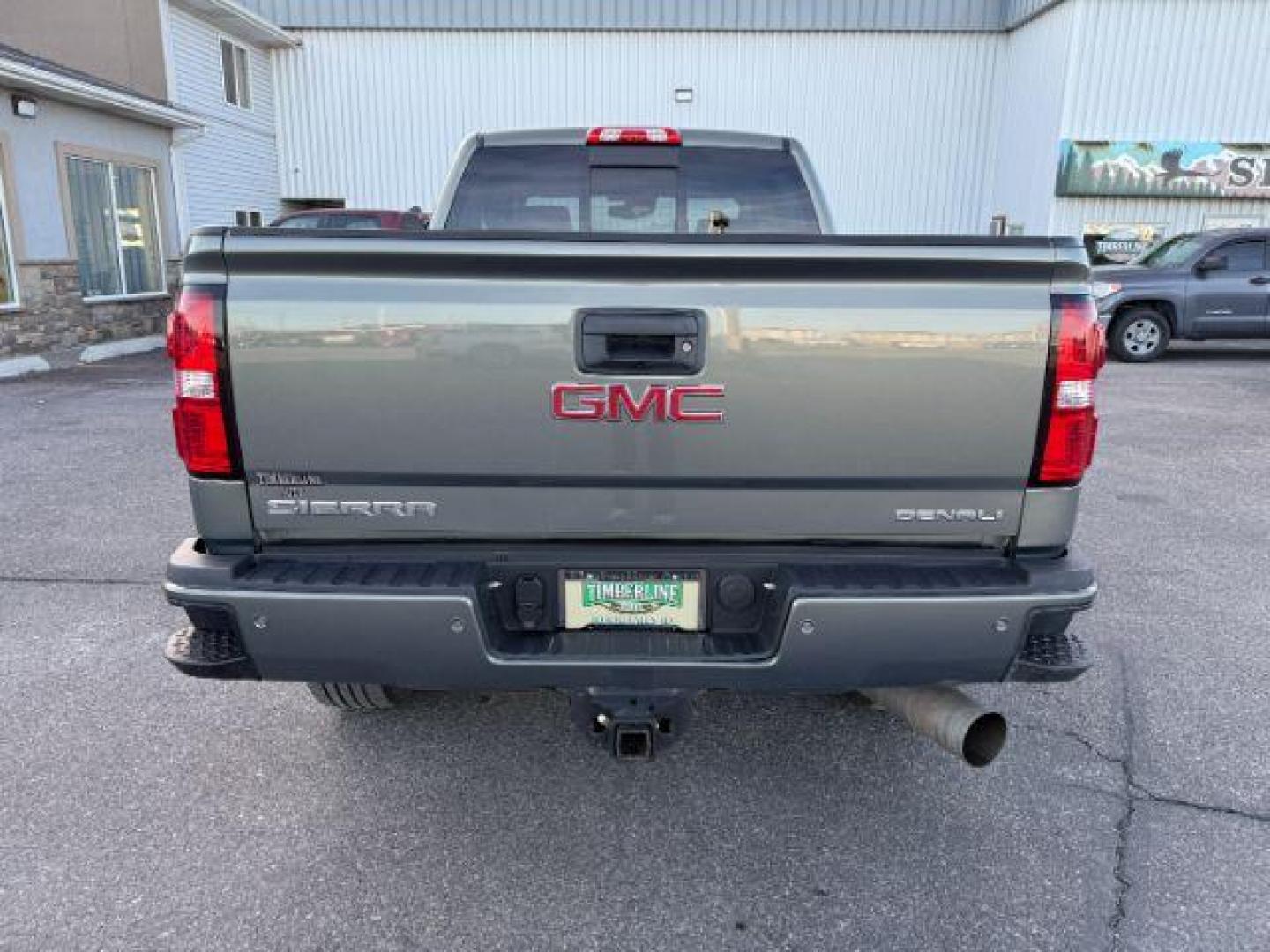 2018 GRAY /Jet Black GMC Sierra 2500HD (1GT12UEY6JF) with an 66L V8 16V OHV TURBO DIESEL engine, Automatic transmission, located at 1175 N Woodruff Ave, Idaho Falls, ID, 83401, 43.506901, -111.999657 - At Timberline Auto, finding a great deal on your next vehicle is always easy! Our experienced sales staff's goal is to help find you the right vehicle at the right price! Our knowledgeable finance department has options for almost any credit score. We offer extended service contract options to prote - Photo#30