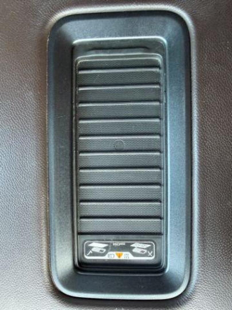 2018 GRAY /Jet Black GMC Sierra 2500HD (1GT12UEY6JF) with an 66L V8 16V OHV TURBO DIESEL engine, Automatic transmission, located at 1175 N Woodruff Ave, Idaho Falls, ID, 83401, 43.506901, -111.999657 - At Timberline Auto, finding a great deal on your next vehicle is always easy! Our experienced sales staff's goal is to help find you the right vehicle at the right price! Our knowledgeable finance department has options for almost any credit score. We offer extended service contract options to prote - Photo#48