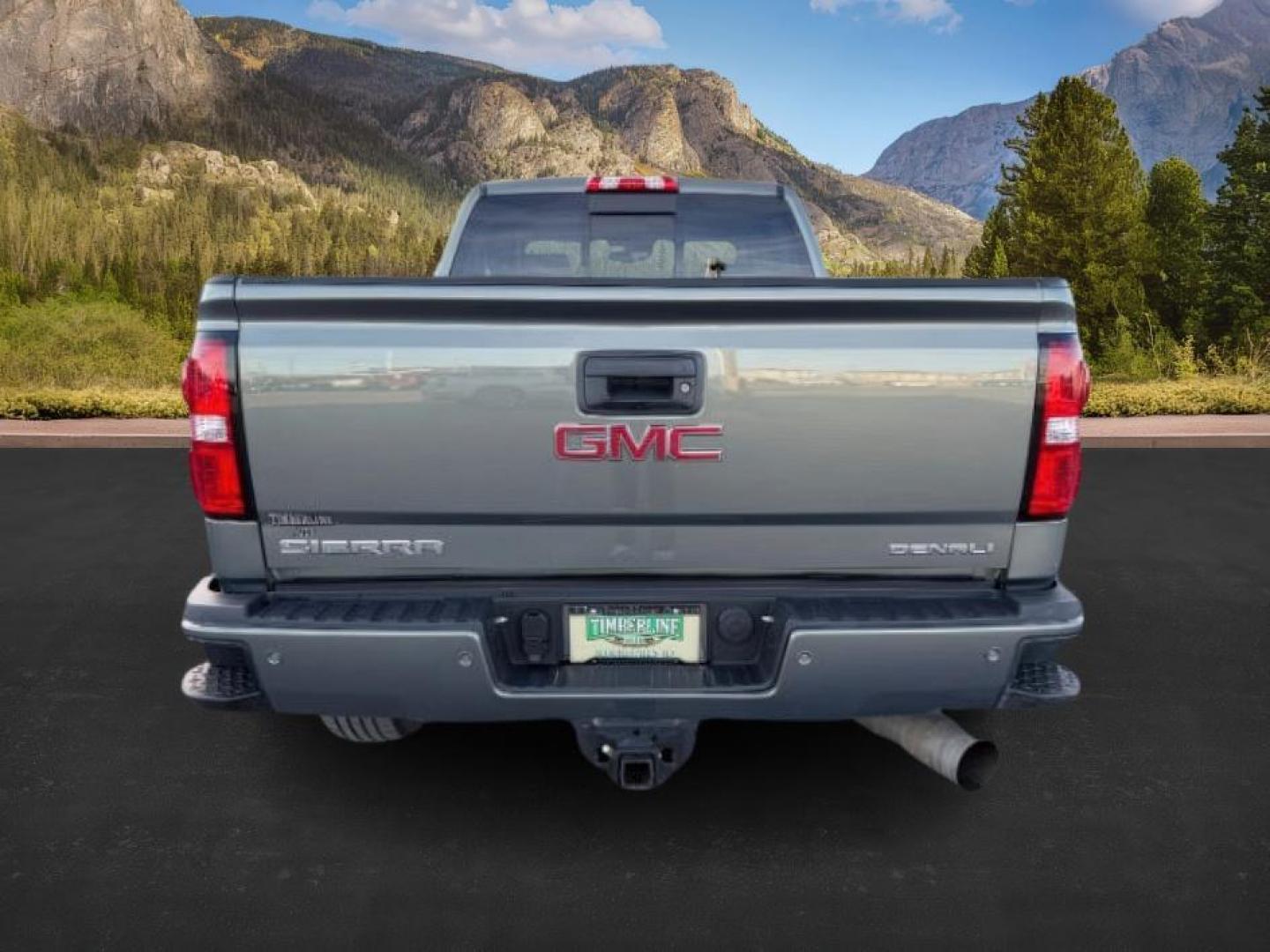 2018 GRAY /Jet Black GMC Sierra 2500HD (1GT12UEY6JF) with an 66L V8 16V OHV TURBO DIESEL engine, Automatic transmission, located at 1175 N Woodruff Ave, Idaho Falls, ID, 83401, 43.506901, -111.999657 - At Timberline Auto, finding a great deal on your next vehicle is always easy! Our experienced sales staff's goal is to help find you the right vehicle at the right price! Our knowledgeable finance department has options for almost any credit score. We offer extended service contract options to prote - Photo#3