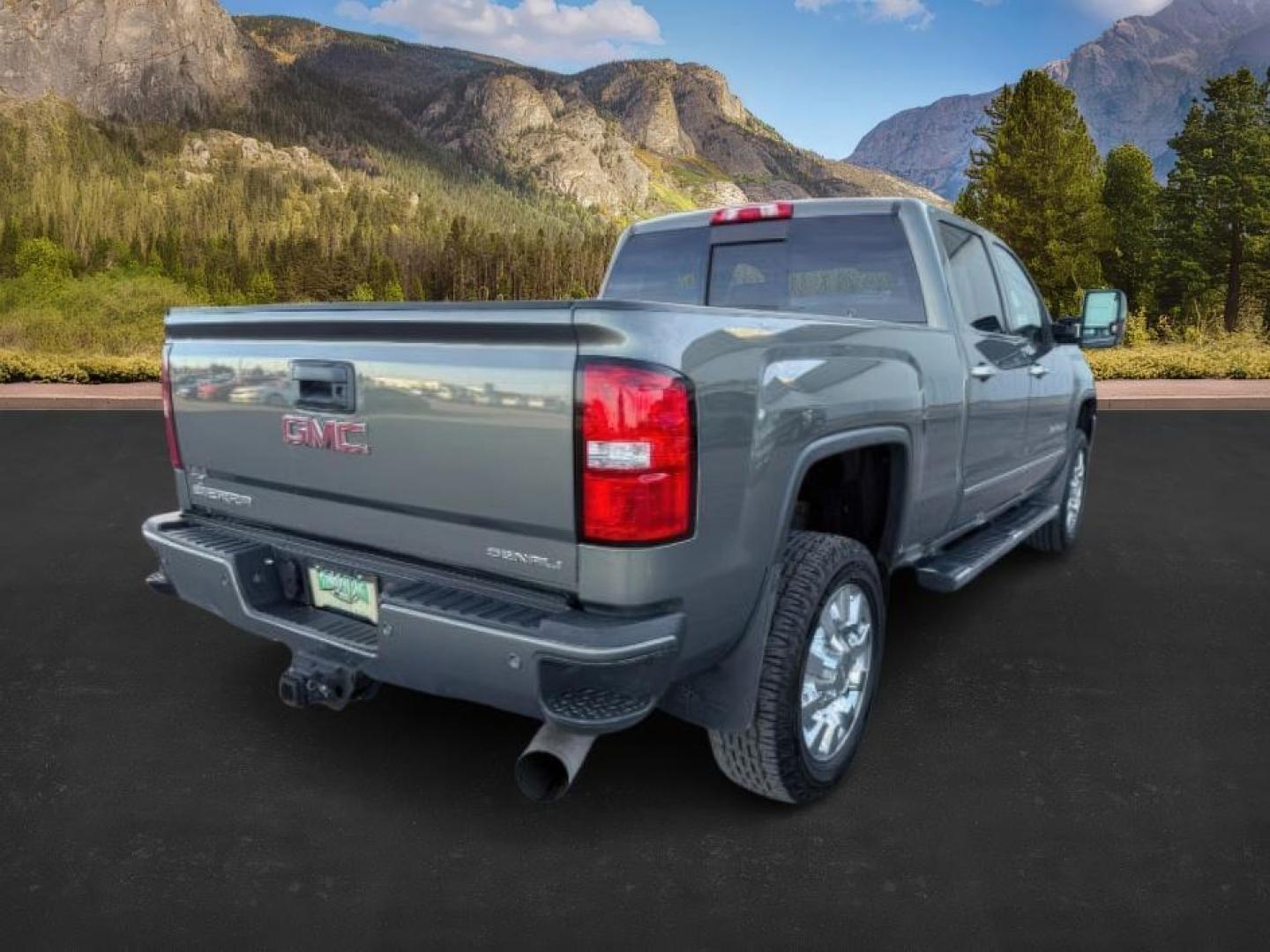 2018 GRAY /Jet Black GMC Sierra 2500HD (1GT12UEY6JF) with an 66L V8 16V OHV TURBO DIESEL engine, Automatic transmission, located at 1175 N Woodruff Ave, Idaho Falls, ID, 83401, 43.506901, -111.999657 - At Timberline Auto, finding a great deal on your next vehicle is always easy! Our experienced sales staff's goal is to help find you the right vehicle at the right price! Our knowledgeable finance department has options for almost any credit score. We offer extended service contract options to prote - Photo#6