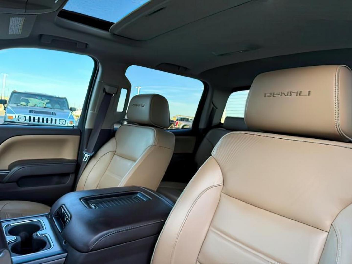 2018 GRAY /Jet Black GMC Sierra 2500HD (1GT12UEY6JF) with an 66L V8 16V OHV TURBO DIESEL engine, Automatic transmission, located at 1175 N Woodruff Ave, Idaho Falls, ID, 83401, 43.506901, -111.999657 - At Timberline Auto, finding a great deal on your next vehicle is always easy! Our experienced sales staff's goal is to help find you the right vehicle at the right price! Our knowledgeable finance department has options for almost any credit score. We offer extended service contract options to prote - Photo#22