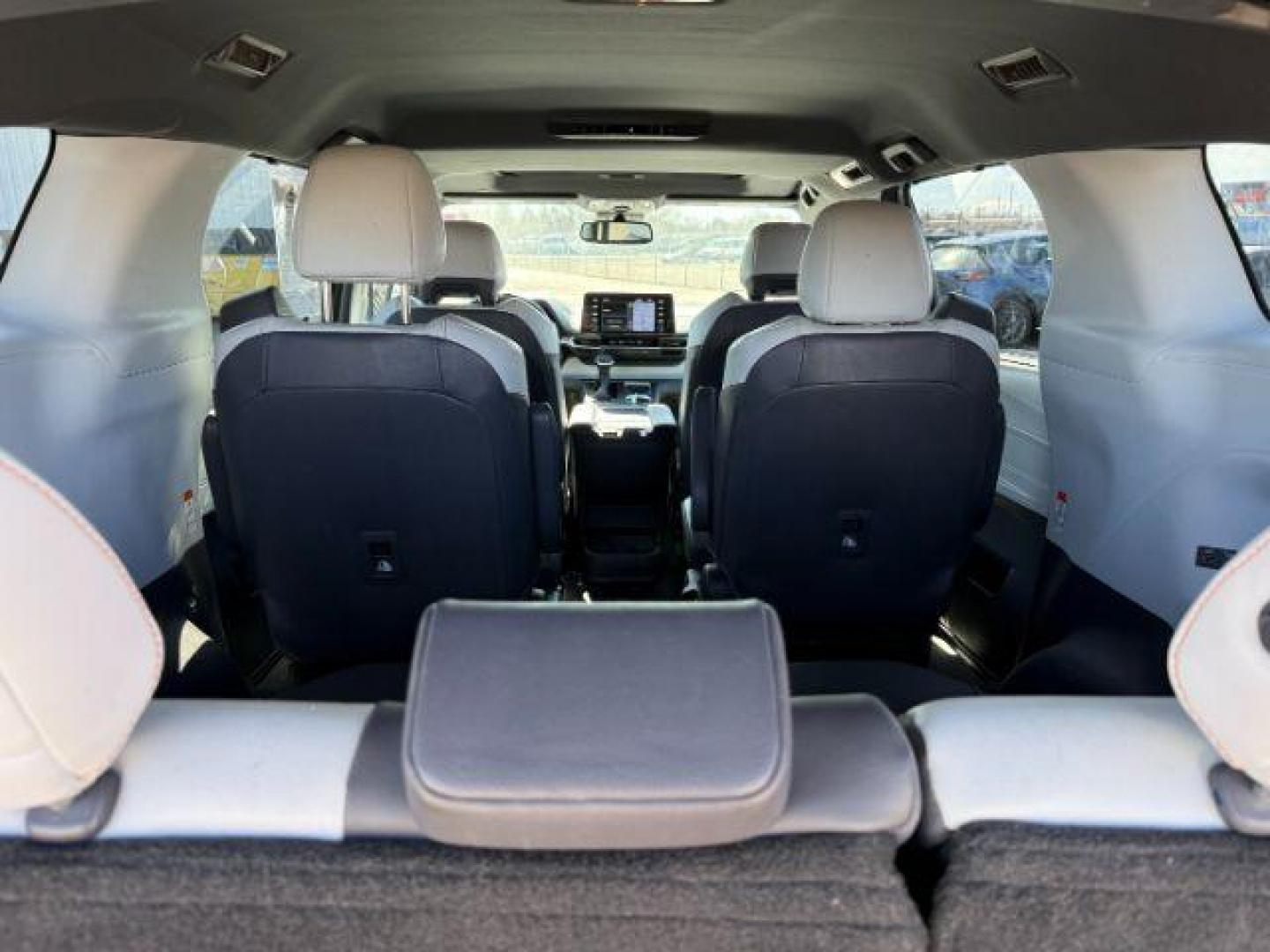 2022 SILVER /Graphite Toyota Sienna (5TDGSKFC3NS) with an Dynamic Force 25L I-4 portdirect injection engine, Automatic transmission, located at 1175 N Woodruff Ave, Idaho Falls, ID, 83401, 43.506901, -111.999657 - At Timberline Auto, finding a great deal on your next vehicle is always easy! Our experienced sales staff's goal is to help find you the right vehicle at the right price! Our knowledgeable finance department has options for almost any credit score. We offer extended service contract options to prote - Photo#37