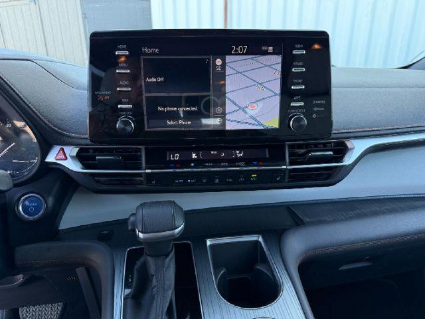 2022 SILVER /Graphite Toyota Sienna (5TDGSKFC3NS) with an Dynamic Force 25L I-4 portdirect injection engine, Automatic transmission, located at 1175 N Woodruff Ave, Idaho Falls, ID, 83401, 43.506901, -111.999657 - At Timberline Auto, finding a great deal on your next vehicle is always easy! Our experienced sales staff's goal is to help find you the right vehicle at the right price! Our knowledgeable finance department has options for almost any credit score. We offer extended service contract options to prote - Photo#47