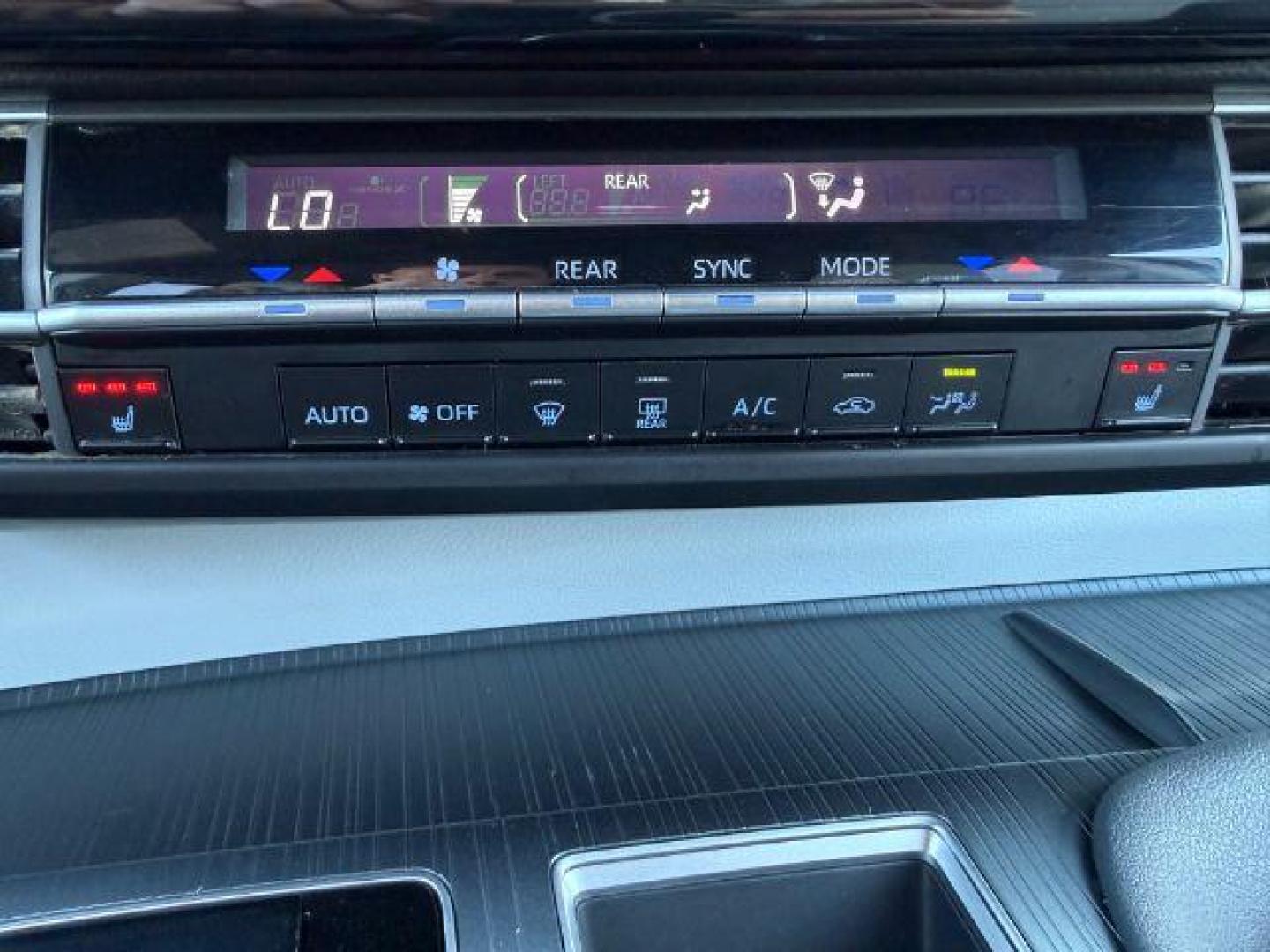 2022 SILVER /Graphite Toyota Sienna (5TDGSKFC3NS) with an Dynamic Force 25L I-4 portdirect injection engine, Automatic transmission, located at 1175 N Woodruff Ave, Idaho Falls, ID, 83401, 43.506901, -111.999657 - At Timberline Auto, finding a great deal on your next vehicle is always easy! Our experienced sales staff's goal is to help find you the right vehicle at the right price! Our knowledgeable finance department has options for almost any credit score. We offer extended service contract options to prote - Photo#50