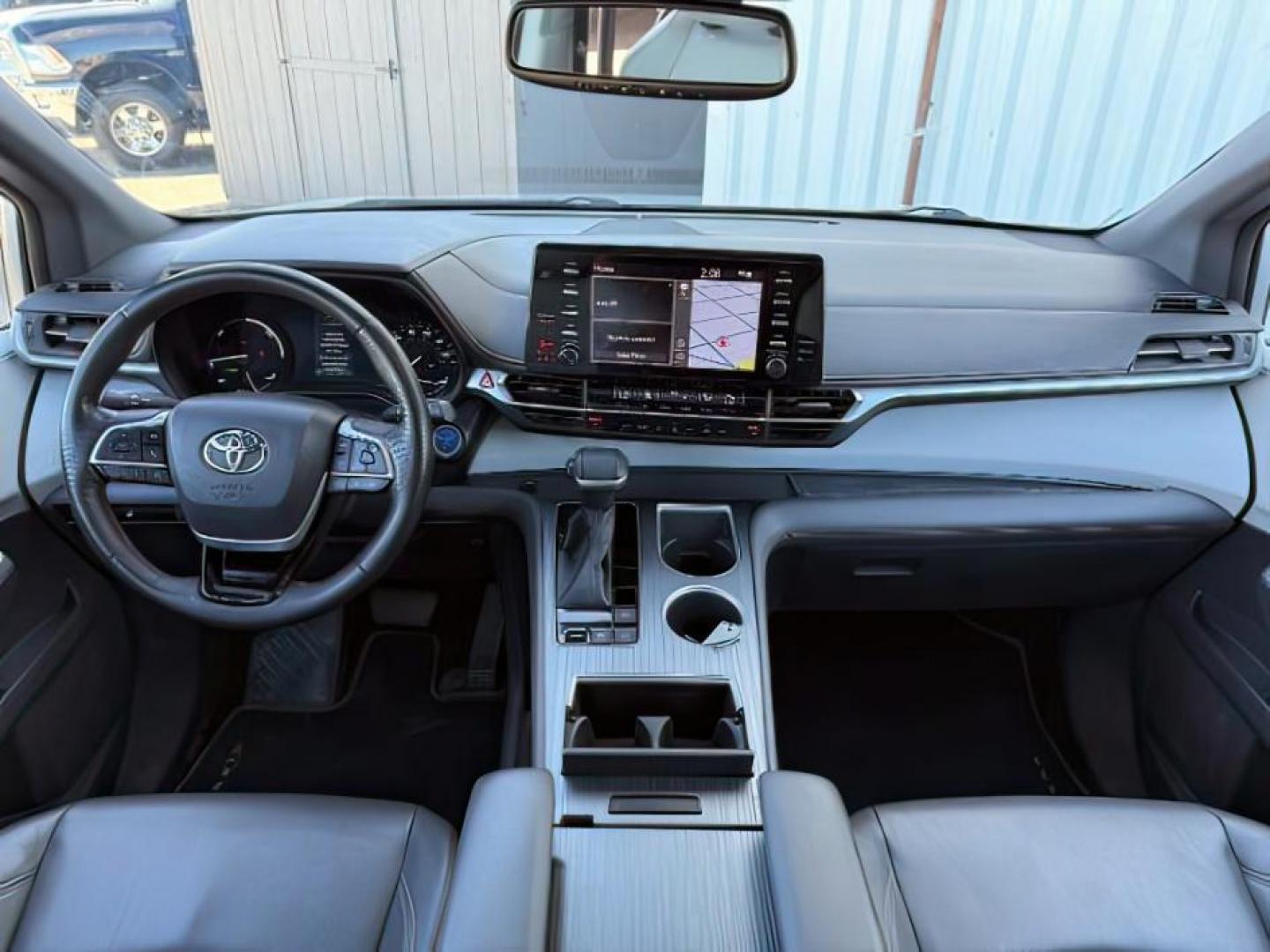 2022 SILVER /Graphite Toyota Sienna (5TDGSKFC3NS) with an Dynamic Force 25L I-4 portdirect injection engine, Automatic transmission, located at 1175 N Woodruff Ave, Idaho Falls, ID, 83401, 43.506901, -111.999657 - At Timberline Auto, finding a great deal on your next vehicle is always easy! Our experienced sales staff's goal is to help find you the right vehicle at the right price! Our knowledgeable finance department has options for almost any credit score. We offer extended service contract options to prote - Photo#26