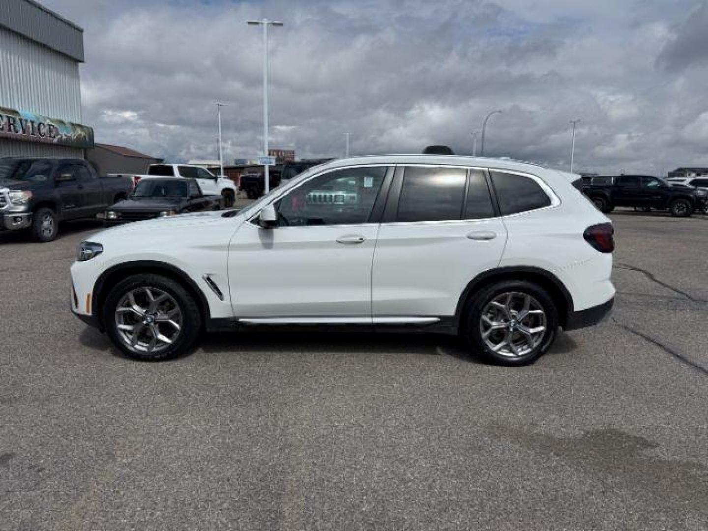 2024 Alpine White /Black BMW X3 (5UX53DP06R9) with an 2L I-4 gasoline direct injection engine, Automatic transmission, located at 1175 N Woodruff Ave, Idaho Falls, ID, 83401, 43.506901, -111.999657 - Photo#31