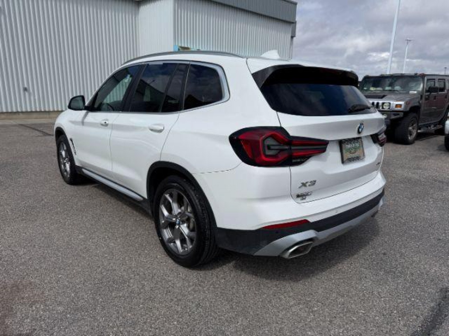 2024 Alpine White /Black BMW X3 (5UX53DP06R9) with an 2L I-4 gasoline direct injection engine, Automatic transmission, located at 1175 N Woodruff Ave, Idaho Falls, ID, 83401, 43.506901, -111.999657 - Photo#32