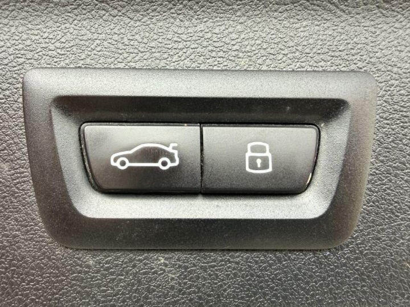 2024 Alpine White /Black BMW X3 (5UX53DP06R9) with an 2L I-4 gasoline direct injection engine, Automatic transmission, located at 1175 N Woodruff Ave, Idaho Falls, ID, 83401, 43.506901, -111.999657 - Photo#36