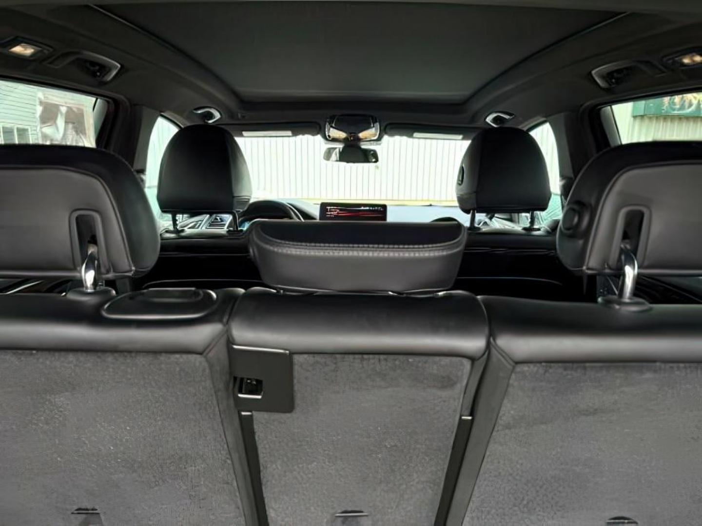 2024 Alpine White /Black BMW X3 (5UX53DP06R9) with an 2L I-4 gasoline direct injection engine, Automatic transmission, located at 1175 N Woodruff Ave, Idaho Falls, ID, 83401, 43.506901, -111.999657 - Photo#7