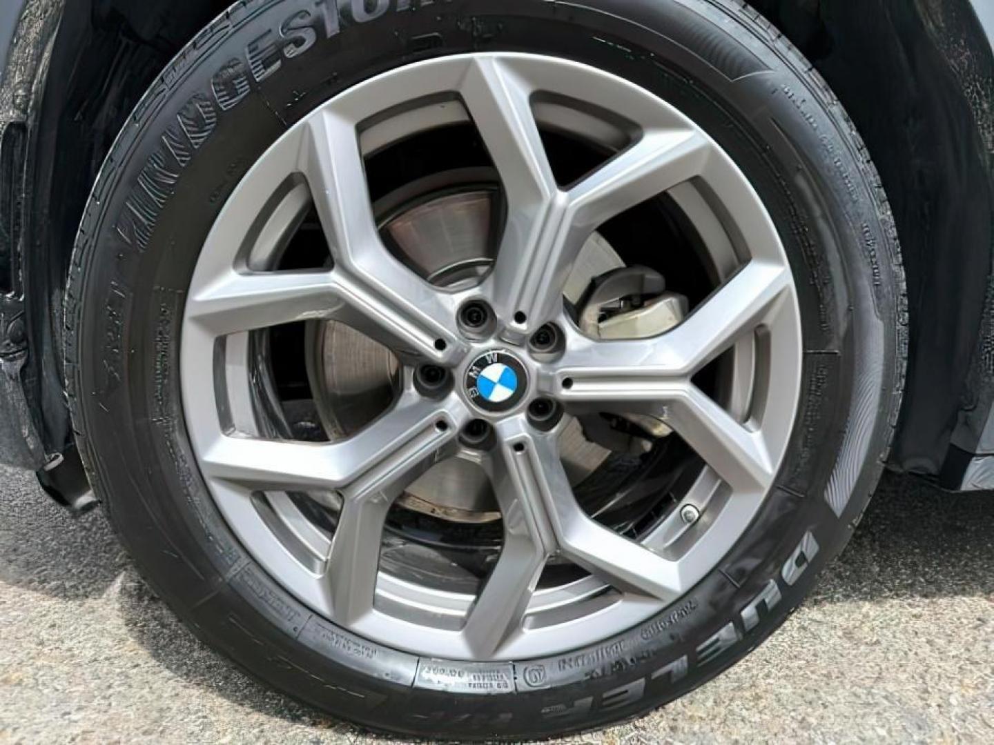 2024 Alpine White /Black BMW X3 (5UX53DP06R9) with an 2L I-4 gasoline direct injection engine, Automatic transmission, located at 1175 N Woodruff Ave, Idaho Falls, ID, 83401, 43.506901, -111.999657 - Photo#13