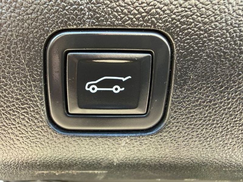 2023 BLACK /Jet Black Chevrolet Suburban LT (1GNSKCKD2PR) with an V8, 5.3L engine, 10-speed automatic transmission, located at 1175 N Woodruff Ave, Idaho Falls, ID, 83401, 43.506901, -111.999657 - <b>Vehicle Details</b><br>Looking for a spacious, capable SUV in Idaho Falls ID? This pre-owned 2023 Chevrolet Suburban 1500 LT 4WD is ready for family trips, towing, and everyday driving. Powered by a V8 5.3L gasoline engine, this Chevrolet Suburban delivers confident performance and the versatilit- Photo#9