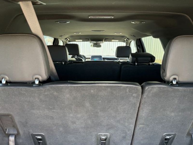 2023 BLACK /Jet Black Chevrolet Suburban LT (1GNSKCKD2PR) with an V8, 5.3L engine, 10-speed automatic transmission, located at 1175 N Woodruff Ave, Idaho Falls, ID, 83401, 43.506901, -111.999657 - <b>Vehicle Details</b><br>Looking for a spacious, capable SUV in Idaho Falls ID? This pre-owned 2023 Chevrolet Suburban 1500 LT 4WD is ready for family trips, towing, and everyday driving. Powered by a V8 5.3L gasoline engine, this Chevrolet Suburban delivers confident performance and the versatilit- Photo#10