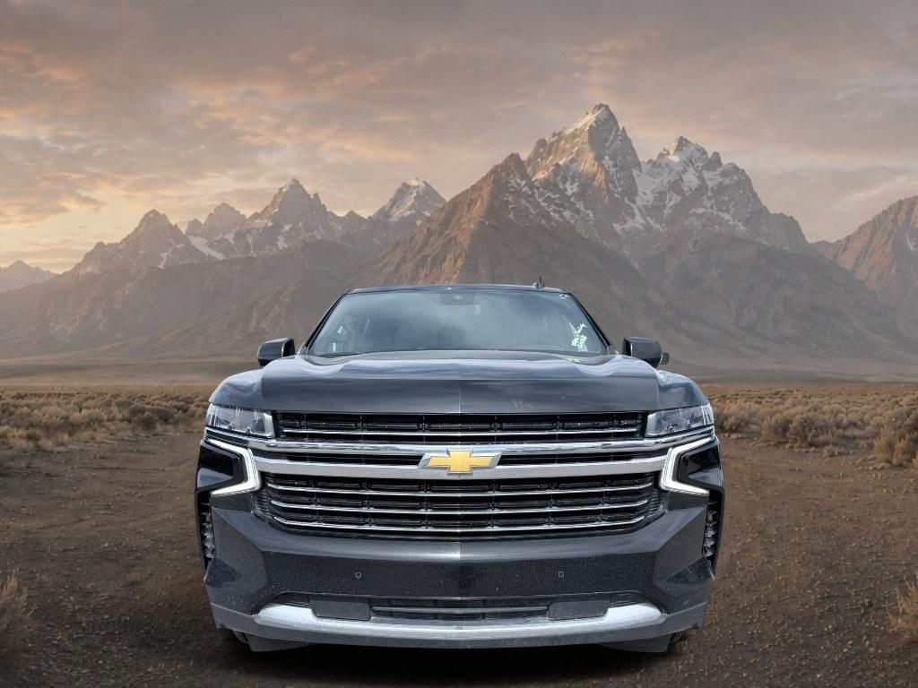 2023 BLACK /Jet Black Chevrolet Suburban LT (1GNSKCKD2PR) with an V8, 5.3L engine, 10-speed automatic transmission, located at 1175 N Woodruff Ave, Idaho Falls, ID, 83401, 43.506901, -111.999657 - <b>Vehicle Details</b><br>Looking for a spacious, capable SUV in Idaho Falls ID? This pre-owned 2023 Chevrolet Suburban 1500 LT 4WD is ready for family trips, towing, and everyday driving. Powered by a V8 5.3L gasoline engine, this Chevrolet Suburban delivers confident performance and the versatilit- Photo#7