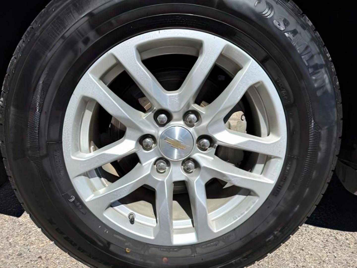 2023 BLACK /Jet Black Chevrolet Suburban (1GNSKCKD2PR) with an EcoTec3 53L V-8 gasoline direct injection engine, Automatic transmission, located at 1175 N Woodruff Ave, Idaho Falls, ID, 83401, 43.506901, -111.999657 - At Timberline Auto, finding a great deal on your next vehicle is always easy! Our experienced sales staff's goal is to help find you the right vehicle at the right price! Our knowledgeable finance department has options for almost any credit score. We offer extended service contract options to prote - Photo#13