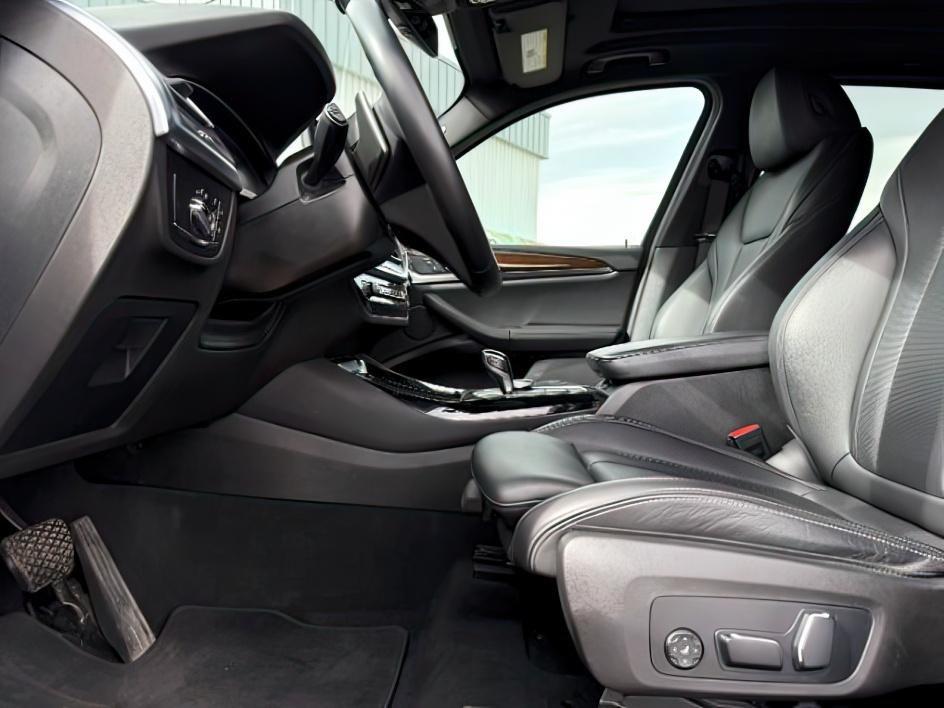 2024 BLACK /Black BMW X3 xDrive30i (5UX53DP05R9) with an 2L I-4 gasoline direct injection engine, AUTOMATIC transmission, located at 1235 N Woodruff Ave., Idaho Falls, 83401, (208) 523-1053, 43.507172, -112.000488 - At Timberline Auto, finding a great deal on your next vehicle is always easy! Our experienced sales staff's goal is to help find you the right vehicle at the right price! Our knowledgeable finance department has options for almost any credit score. We offer extended service contract options to prote - Photo#15