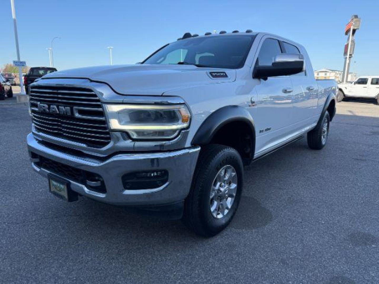 2019 WHITE /Black Ram 3500 (3C63R3ML1KG) with an Cummins 67L I-6 diesel direct injection engine, Automatic transmission, located at 1175 N Woodruff Ave, Idaho Falls, ID, 83401, 43.506901, -111.999657 - At Timberline Auto, finding a great deal on your next vehicle is always easy! Our experienced sales staff's goal is to help find you the right vehicle at the right price! Our knowledgeable finance department has options for almost any credit score. We offer extended service contract options to prote - Photo#28