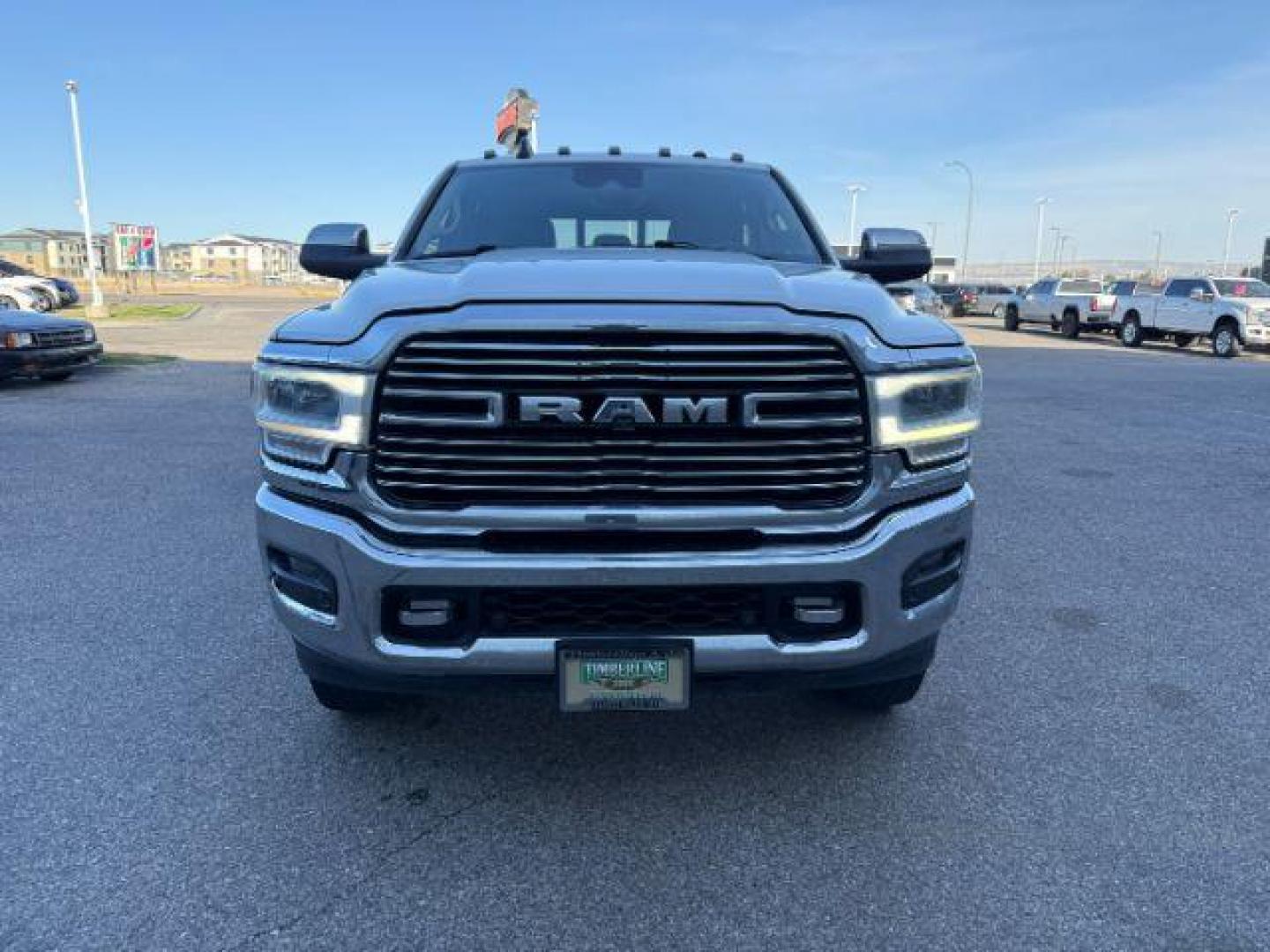 2019 WHITE /Black Ram 3500 (3C63R3ML1KG) with an Cummins 67L I-6 diesel direct injection engine, Automatic transmission, located at 1175 N Woodruff Ave, Idaho Falls, ID, 83401, 43.506901, -111.999657 - At Timberline Auto, finding a great deal on your next vehicle is always easy! Our experienced sales staff's goal is to help find you the right vehicle at the right price! Our knowledgeable finance department has options for almost any credit score. We offer extended service contract options to prote - Photo#37