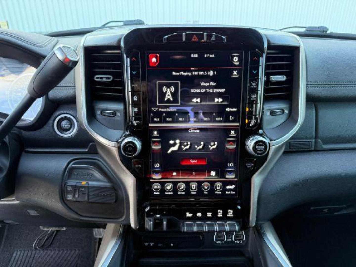 2019 WHITE /Black Ram 3500 (3C63R3ML1KG) with an Cummins 67L I-6 diesel direct injection engine, Automatic transmission, located at 1175 N Woodruff Ave, Idaho Falls, ID, 83401, 43.506901, -111.999657 - At Timberline Auto, finding a great deal on your next vehicle is always easy! Our experienced sales staff's goal is to help find you the right vehicle at the right price! Our knowledgeable finance department has options for almost any credit score. We offer extended service contract options to prote - Photo#44