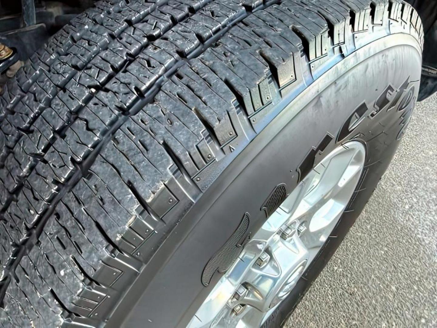 2019 WHITE /Black Ram 3500 (3C63R3ML1KG) with an Cummins 67L I-6 diesel direct injection engine, Automatic transmission, located at 1175 N Woodruff Ave, Idaho Falls, ID, 83401, 43.506901, -111.999657 - At Timberline Auto, finding a great deal on your next vehicle is always easy! Our experienced sales staff's goal is to help find you the right vehicle at the right price! Our knowledgeable finance department has options for almost any credit score. We offer extended service contract options to prote - Photo#10