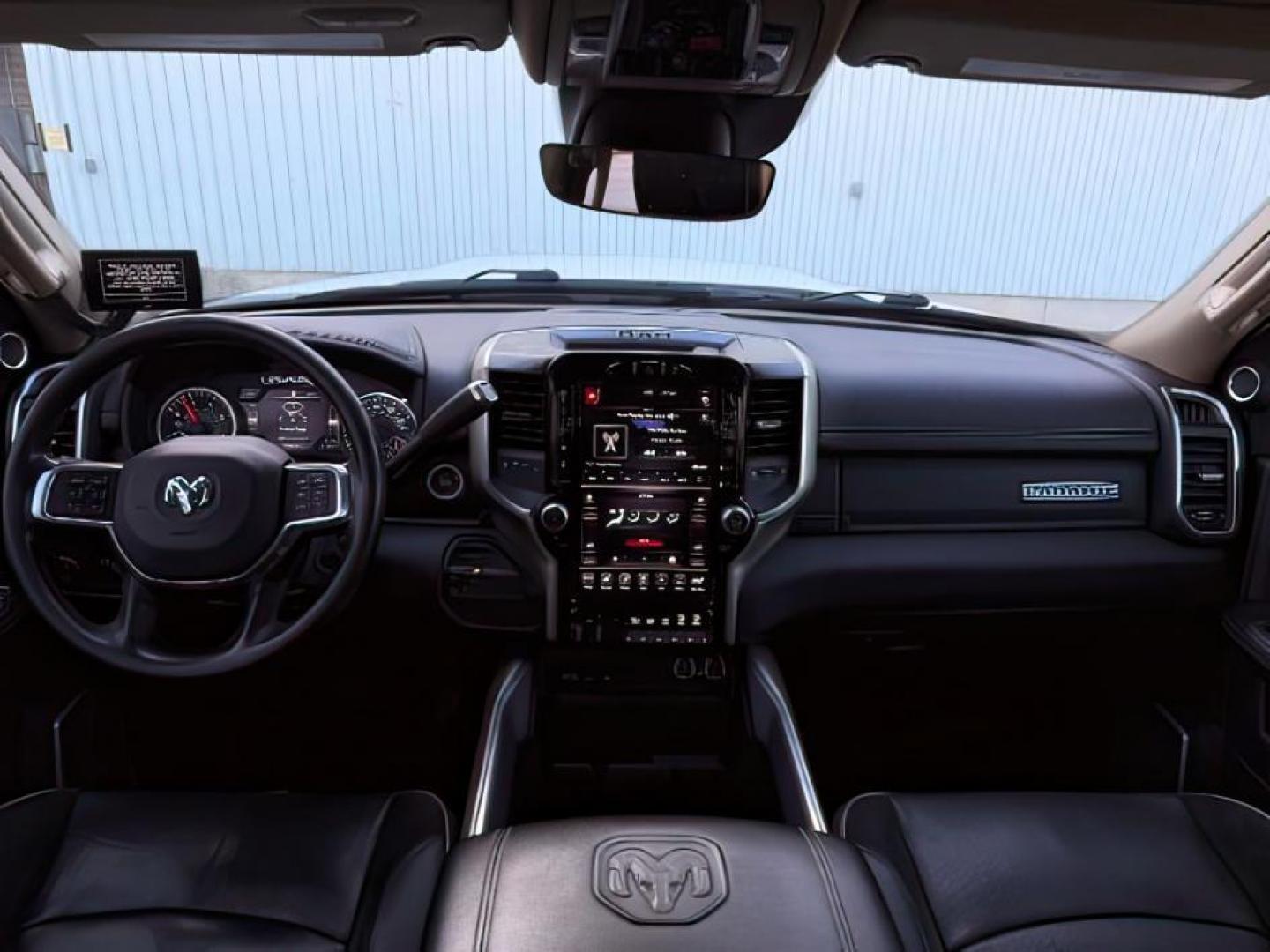 2019 WHITE /Black Ram 3500 (3C63R3ML1KG) with an Cummins 67L I-6 diesel direct injection engine, Automatic transmission, located at 1175 N Woodruff Ave, Idaho Falls, ID, 83401, 43.506901, -111.999657 - At Timberline Auto, finding a great deal on your next vehicle is always easy! Our experienced sales staff's goal is to help find you the right vehicle at the right price! Our knowledgeable finance department has options for almost any credit score. We offer extended service contract options to prote - Photo#24