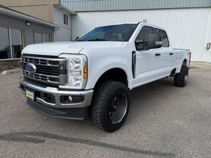 2024 Oxford White /Medium Dark Slate Ford F-250 XLT (1FT7W2BN8RE) with an V8, 7.3L engine, 10-speed automatic transmission, located at 1175 N Woodruff Ave, Idaho Falls, ID, 83401, 43.506901, -111.999657 - <b>Vehicle Details</b><br>Take command of demanding jobs and everyday driving with this pre-owned 2024 Ford F-250 Super Duty XLT, now available in Idaho Falls, ID. With 43,635 miles, this rugged heavy-duty pickup delivers the strength, confidence, and capability serious truck buyers expect. Powered- Photo#0