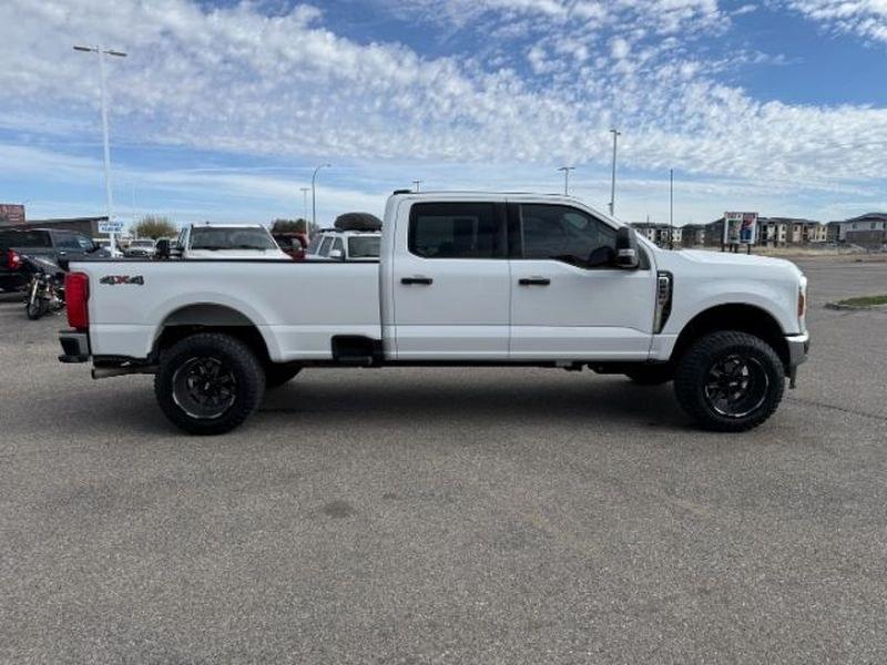 2024 Oxford White /Medium Dark Slate Ford F-250 XLT (1FT7W2BN8RE) with an V8, 7.3L engine, 10-speed automatic transmission, located at 1175 N Woodruff Ave, Idaho Falls, ID, 83401, 43.506901, -111.999657 - <b>Vehicle Details</b><br>Take command of demanding jobs and everyday driving with this pre-owned 2024 Ford F-250 Super Duty XLT, now available in Idaho Falls, ID. With 43,635 miles, this rugged heavy-duty pickup delivers the strength, confidence, and capability serious truck buyers expect. Powered- Photo#7