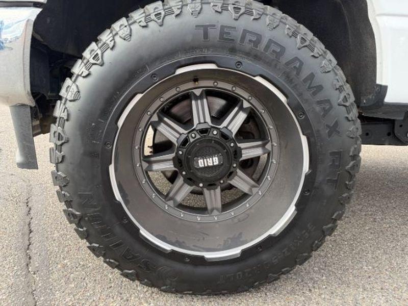 2024 Oxford White /Medium Dark Slate Ford F-250 XLT (1FT7W2BN8RE) with an V8, 7.3L engine, 10-speed automatic transmission, located at 1175 N Woodruff Ave, Idaho Falls, ID, 83401, 43.506901, -111.999657 - <b>Vehicle Details</b><br>Take command of demanding jobs and everyday driving with this pre-owned 2024 Ford F-250 Super Duty XLT, now available in Idaho Falls, ID. With 43,635 miles, this rugged heavy-duty pickup delivers the strength, confidence, and capability serious truck buyers expect. Powered- Photo#11