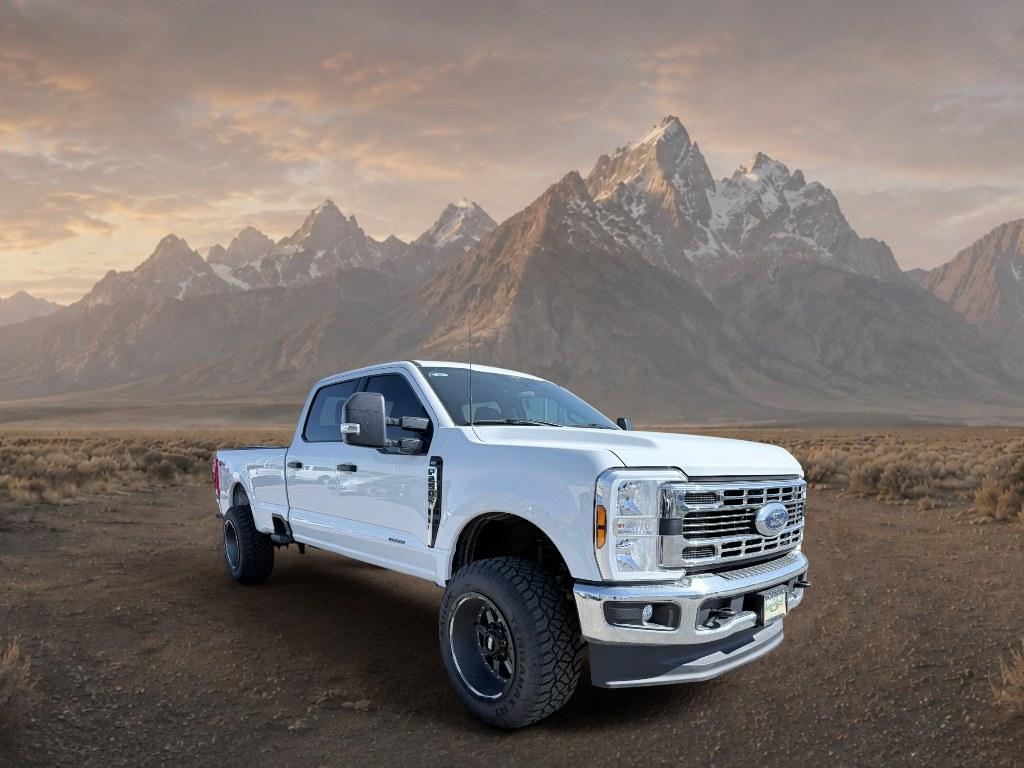 2024 Oxford White /Medium Dark Slate Ford F-250 XLT (1FT7W2BN8RE) with an V8, 7.3L engine, 10-speed automatic transmission, located at 1175 N Woodruff Ave, Idaho Falls, ID, 83401, 43.506901, -111.999657 - <b>Vehicle Details</b><br>Take command of demanding jobs and everyday driving with this pre-owned 2024 Ford F-250 Super Duty XLT, now available in Idaho Falls, ID. With 43,635 miles, this rugged heavy-duty pickup delivers the strength, confidence, and capability serious truck buyers expect. Powered- Photo#6