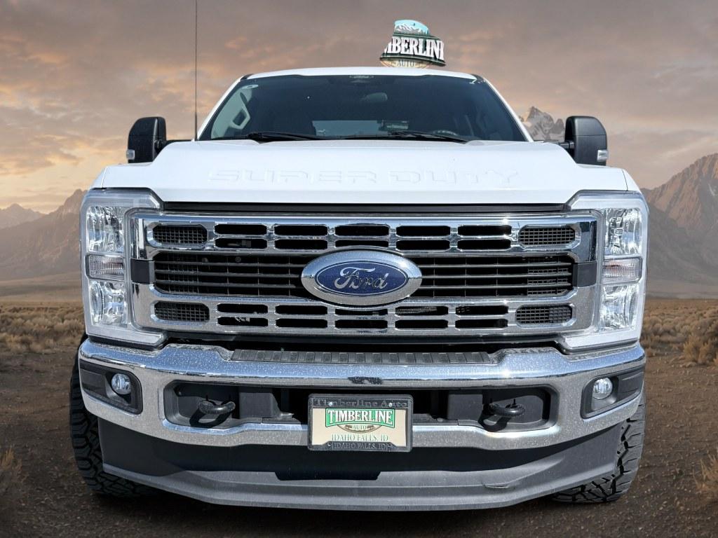 2024 Oxford White /Medium Dark Slate Ford F-250 XLT (1FT7W2BN8RE) with an V8, 7.3L engine, 10-speed automatic transmission, located at 1175 N Woodruff Ave, Idaho Falls, ID, 83401, 43.506901, -111.999657 - <b>Vehicle Details</b><br>Take command of demanding jobs and everyday driving with this pre-owned 2024 Ford F-250 Super Duty XLT, now available in Idaho Falls, ID. With 43,635 miles, this rugged heavy-duty pickup delivers the strength, confidence, and capability serious truck buyers expect. Powered- Photo#7