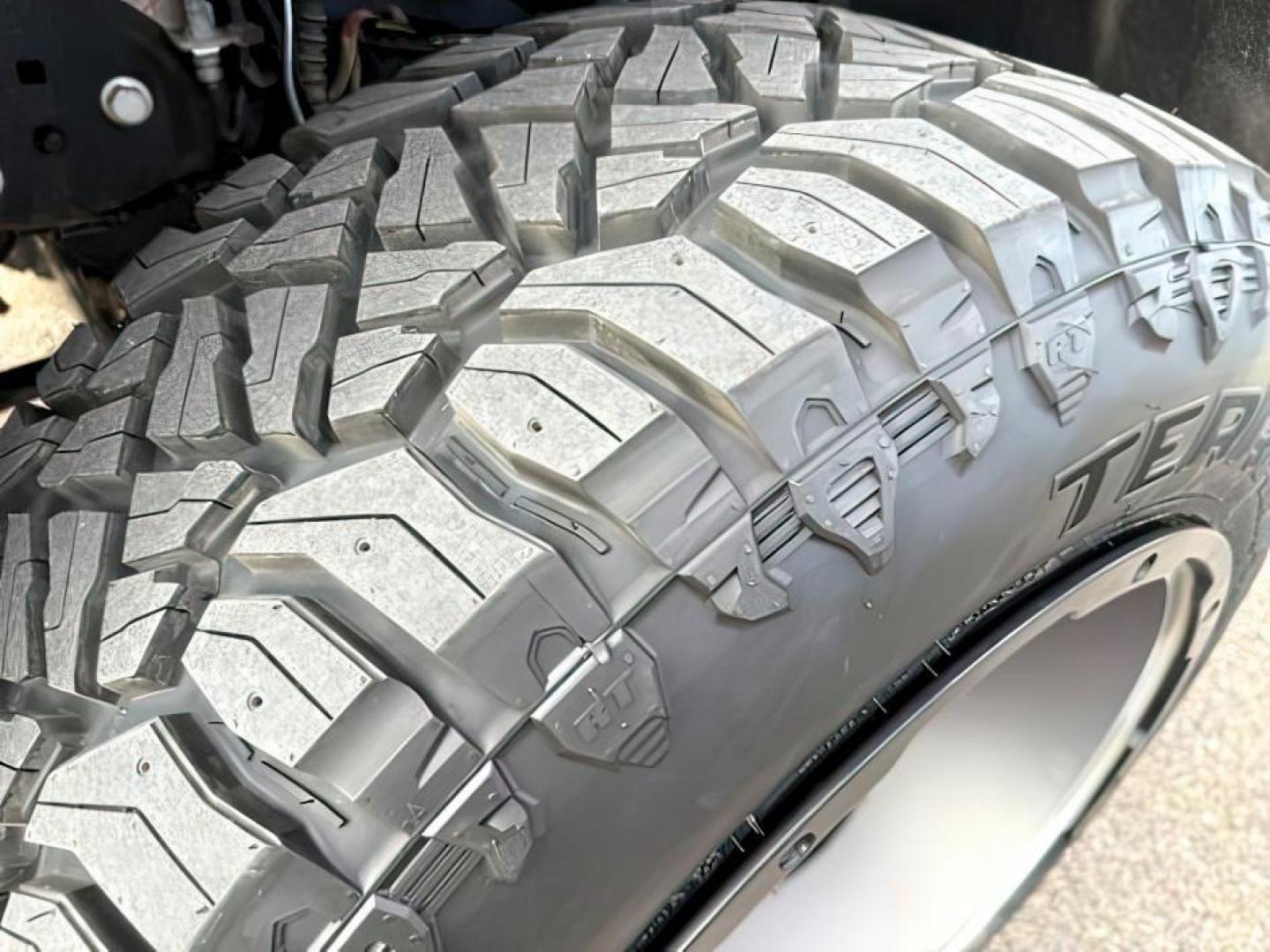 2024 WHITE /Medium Dark Slate Ford F-250 (1FT7W2BN8RE) with an 73L V-8 DEVCT variable valve control engine, Automatic transmission, located at 1175 N Woodruff Ave, Idaho Falls, ID, 83401, 43.506901, -111.999657 - At Timberline Auto, finding a great deal on your next vehicle is always easy! Our experienced sales staff's goal is to help find you the right vehicle at the right price! Our knowledgeable finance department has options for almost any credit score. We offer extended service contract options to prote - Photo#10