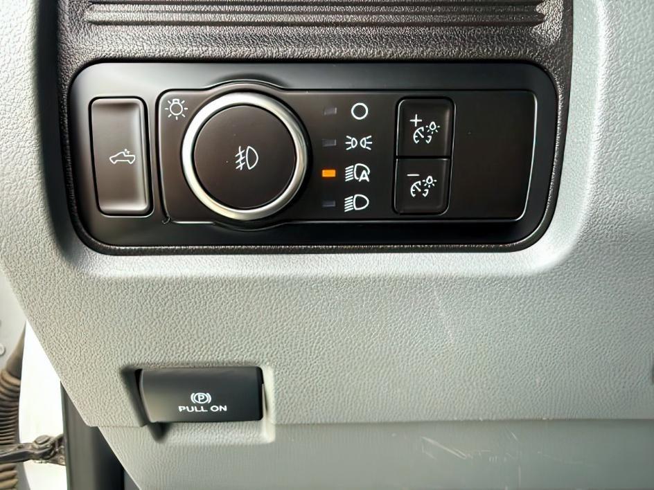 2024 WHITE /Medium Dark Slate Ford F-250 (1FT7W2BN8RE) with an 73L V-8 DEVCT variable valve control engine, Automatic transmission, located at 1175 N Woodruff Ave, Idaho Falls, ID, 83401, 43.506901, -111.999657 - At Timberline Auto, finding a great deal on your next vehicle is always easy! Our experienced sales staff's goal is to help find you the right vehicle at the right price! Our knowledgeable finance department has options for almost any credit score. We offer extended service contract options to prote - Photo#20