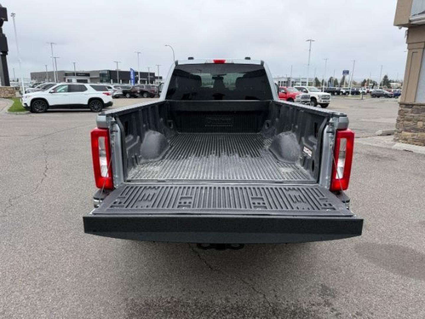2023 SILVER /Medium Dark Slate Ford F-250 (1FT7W2BN9PE) with an 73L V-8 DEVCT variable valve control engine, Automatic transmission, located at 1175 N Woodruff Ave, Idaho Falls, ID, 83401, 43.506901, -111.999657 - At Timberline Auto, finding a great deal on your next vehicle is always easy! Our experienced sales staff's goal is to help find you the right vehicle at the right price! Our knowledgeable finance department has options for almost any credit score. We offer extended service contract options to prote - Photo#33