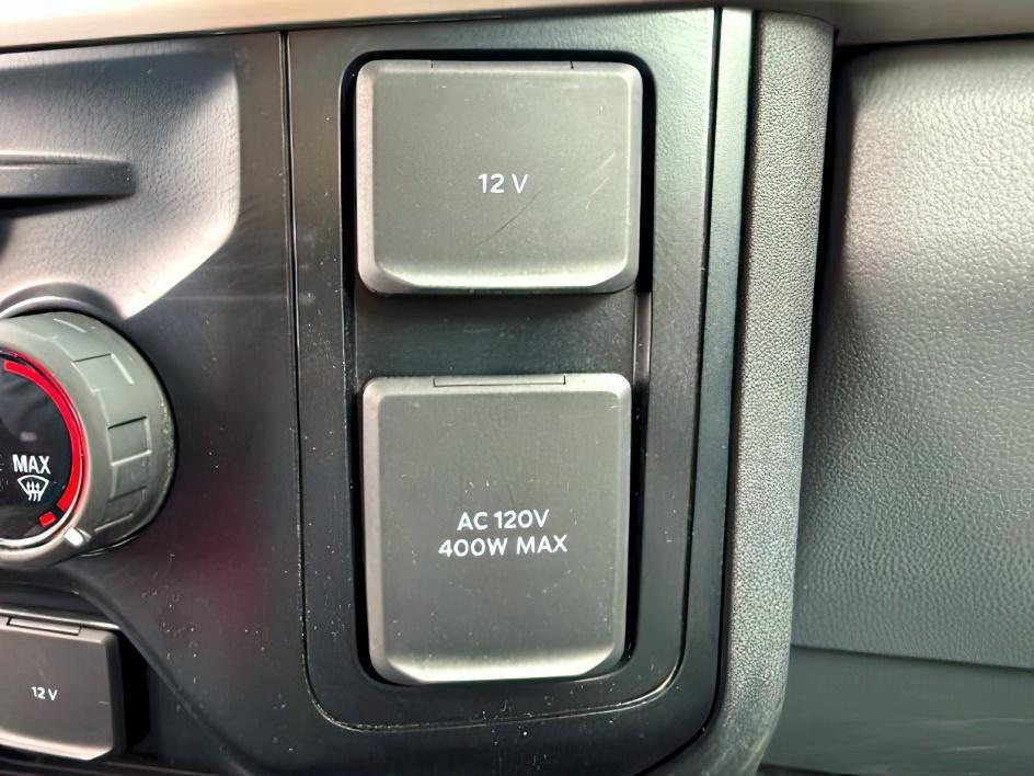 2023 SILVER /Medium Dark Slate Ford F-250 (1FT7W2BN9PE) with an 73L V-8 DEVCT variable valve control engine, Automatic transmission, located at 1175 N Woodruff Ave, Idaho Falls, ID, 83401, 43.506901, -111.999657 - Photo#19