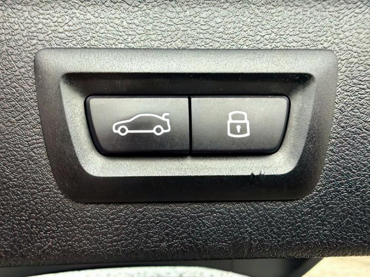 2024 BLACK /Black BMW X3 (5UX53DP00R9) with an 2L I-4 gasoline direct injection engine, Automatic transmission, located at 1175 N Woodruff Ave, Idaho Falls, ID, 83401, 43.506901, -111.999657 - At Timberline Auto, finding a great deal on your next vehicle is always easy! Our experienced sales staff's goal is to help find you the right vehicle at the right price! Our knowledgeable finance department has options for almost any credit score. We offer extended service contract options to prote - Photo#6