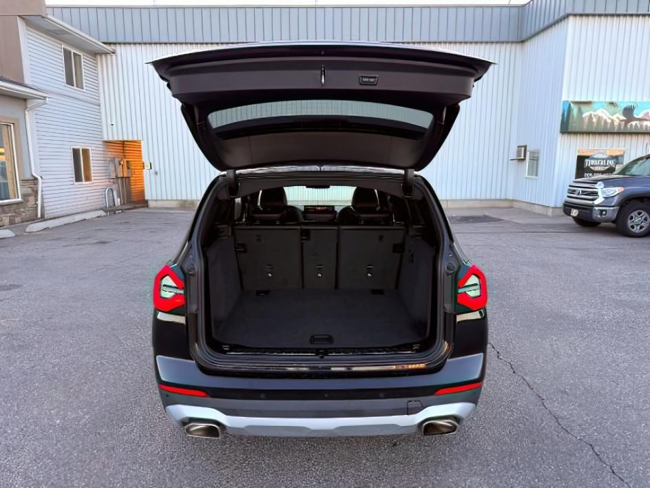 2024 BLACK /Black BMW X3 (5UX53DP04R9) with an 2L I-4 gasoline direct injection engine, Automatic transmission, located at 1175 N Woodruff Ave, Idaho Falls, ID, 83401, 43.506901, -111.999657 - At Timberline Auto, finding a great deal on your next vehicle is always easy! Our experienced sales staff's goal is to help find you the right vehicle at the right price! Our knowledgeable finance department has options for almost any credit score. We offer extended service contract options to prote - Photo#5