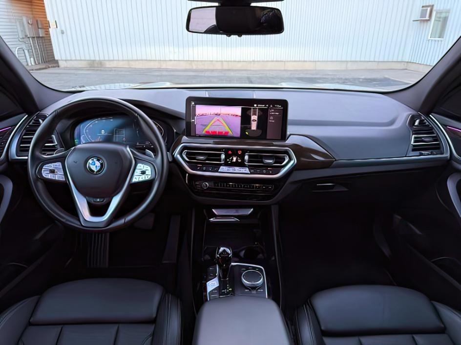 2024 BLACK /Black BMW X3 (5UX53DP04R9) with an 2L I-4 gasoline direct injection engine, Automatic transmission, located at 1175 N Woodruff Ave, Idaho Falls, ID, 83401, 43.506901, -111.999657 - At Timberline Auto, finding a great deal on your next vehicle is always easy! Our experienced sales staff's goal is to help find you the right vehicle at the right price! Our knowledgeable finance department has options for almost any credit score. We offer extended service contract options to prote - Photo#25