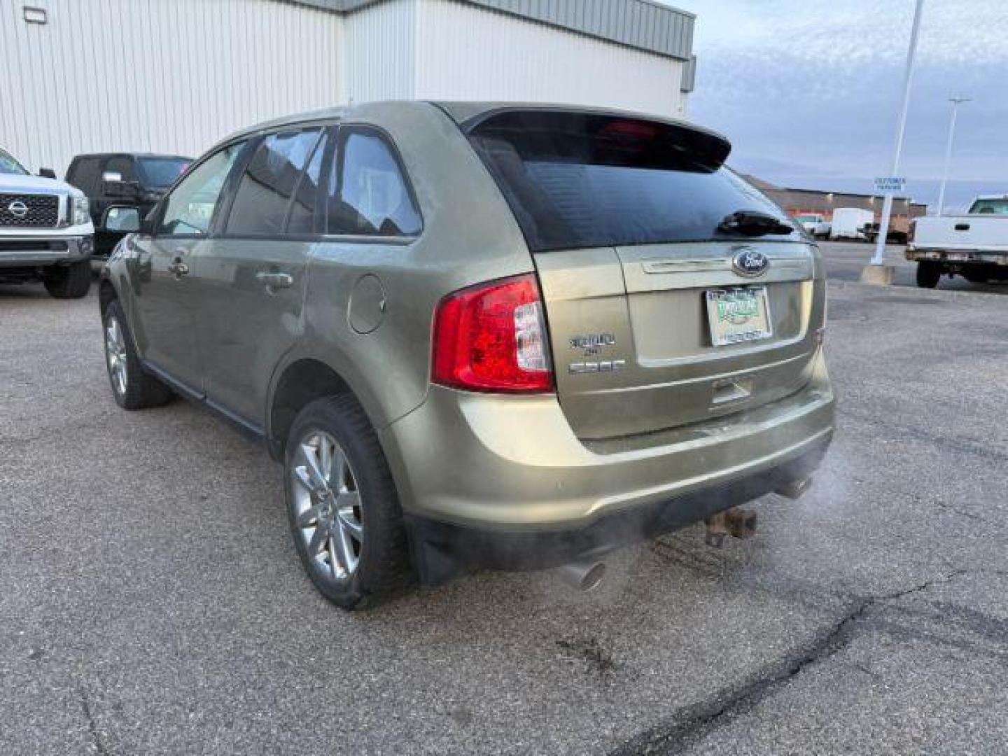 2013 GREEN /Charcoal Black Ford Edge (2FMDK4JC6DB) with an 35L V-6 DOHC engine, Automatic transmission, located at 1175 N Woodruff Ave, Idaho Falls, ID, 83401, 43.506901, -111.999657 - At Timberline Auto, finding a great deal on your next vehicle is always easy! Our experienced sales staff's goal is to help find you the right vehicle at the right price! Our knowledgeable finance department has options for almost any credit score. We offer extended service contract options to prote - Photo#27