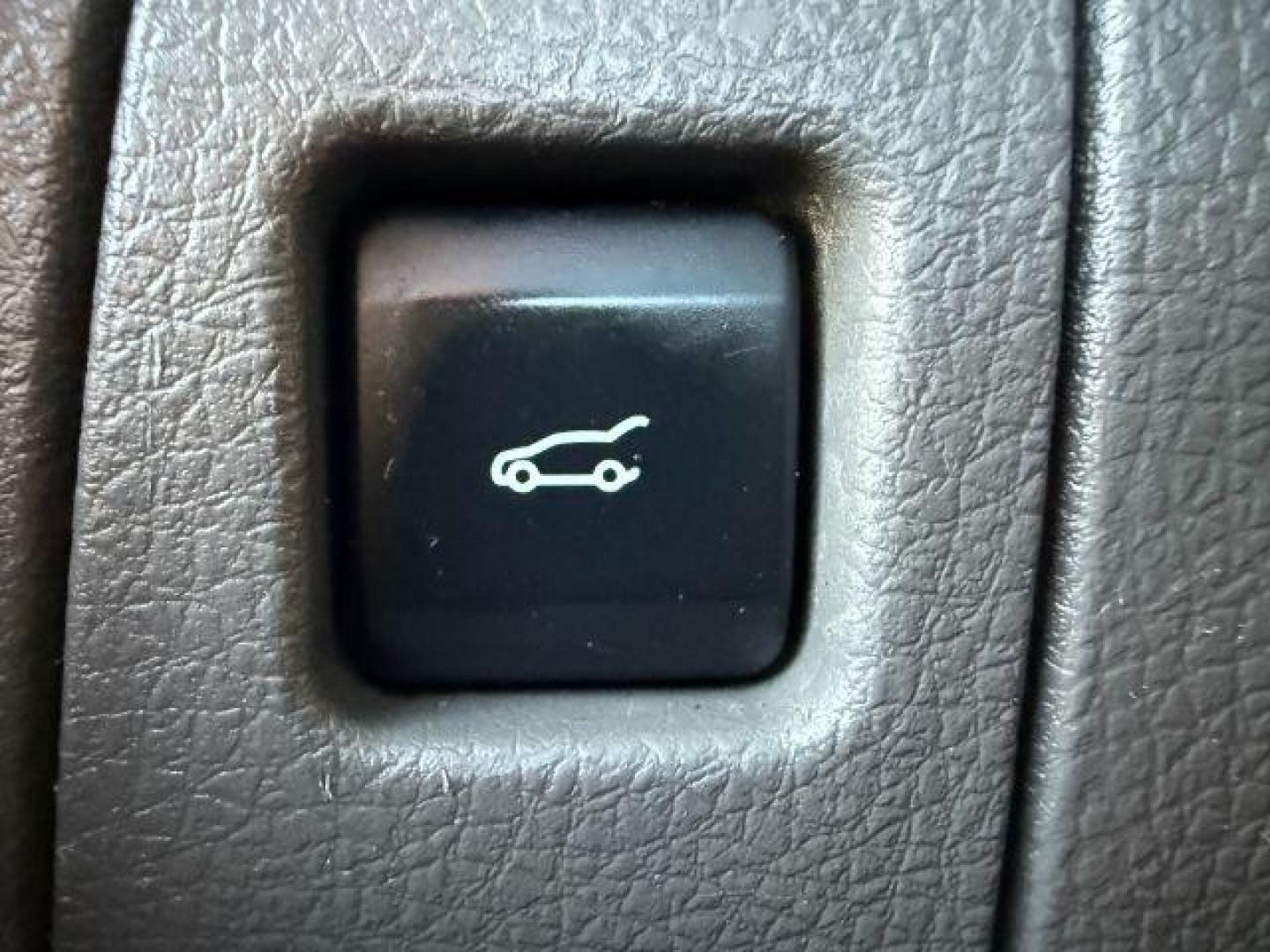 2013 GREEN /Charcoal Black Ford Edge (2FMDK4JC6DB) with an 35L V-6 DOHC engine, Automatic transmission, located at 1175 N Woodruff Ave, Idaho Falls, ID, 83401, 43.506901, -111.999657 - At Timberline Auto, finding a great deal on your next vehicle is always easy! Our experienced sales staff's goal is to help find you the right vehicle at the right price! Our knowledgeable finance department has options for almost any credit score. We offer extended service contract options to prote - Photo#31