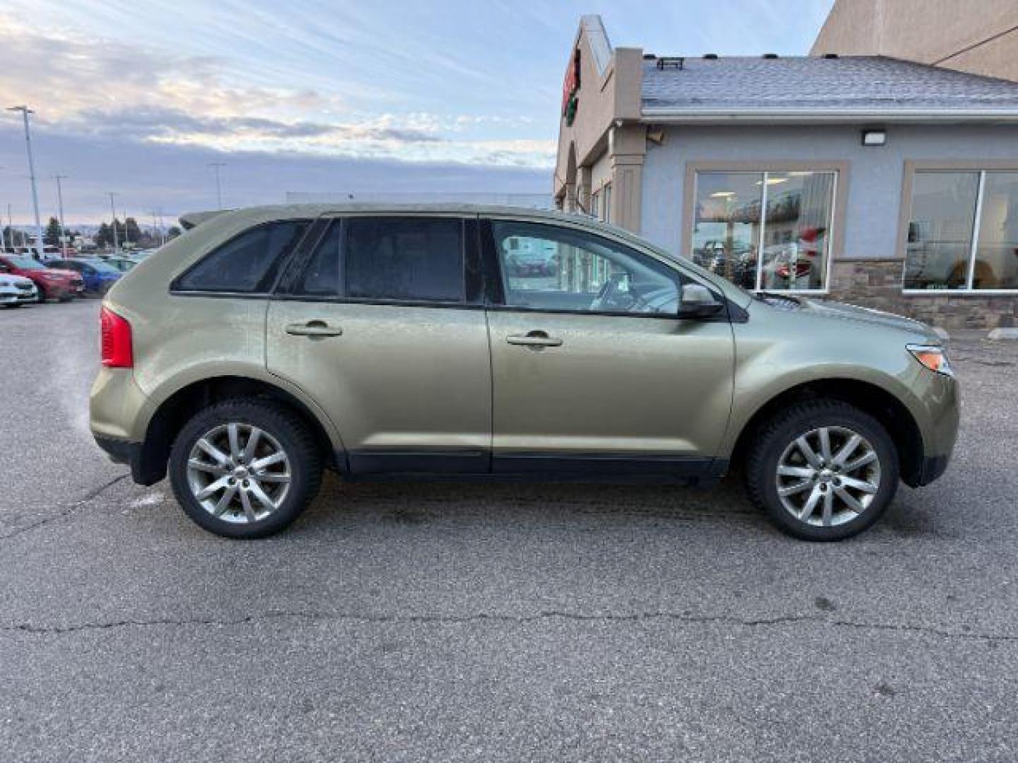 2013 GREEN /Charcoal Black Ford Edge (2FMDK4JC6DB) with an 35L V-6 DOHC engine, Automatic transmission, located at 1175 N Woodruff Ave, Idaho Falls, ID, 83401, 43.506901, -111.999657 - At Timberline Auto, finding a great deal on your next vehicle is always easy! Our experienced sales staff's goal is to help find you the right vehicle at the right price! Our knowledgeable finance department has options for almost any credit score. We offer extended service contract options to prote - Photo#35
