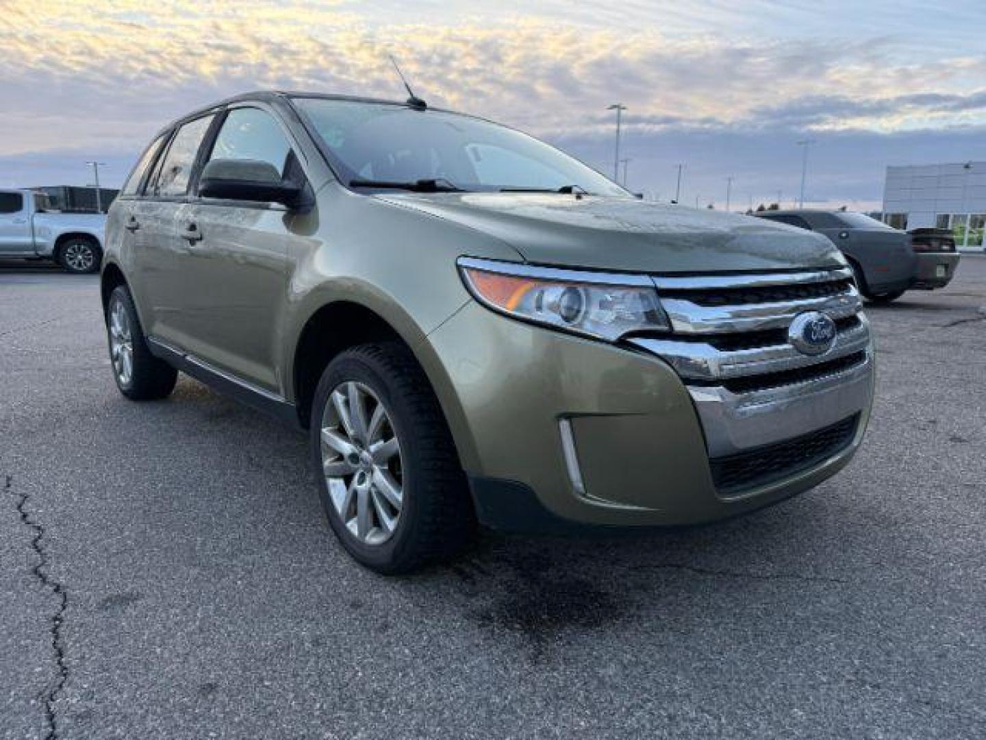 2013 GREEN /Charcoal Black Ford Edge (2FMDK4JC6DB) with an 35L V-6 DOHC engine, Automatic transmission, located at 1175 N Woodruff Ave, Idaho Falls, ID, 83401, 43.506901, -111.999657 - At Timberline Auto, finding a great deal on your next vehicle is always easy! Our experienced sales staff's goal is to help find you the right vehicle at the right price! Our knowledgeable finance department has options for almost any credit score. We offer extended service contract options to prote - Photo#36