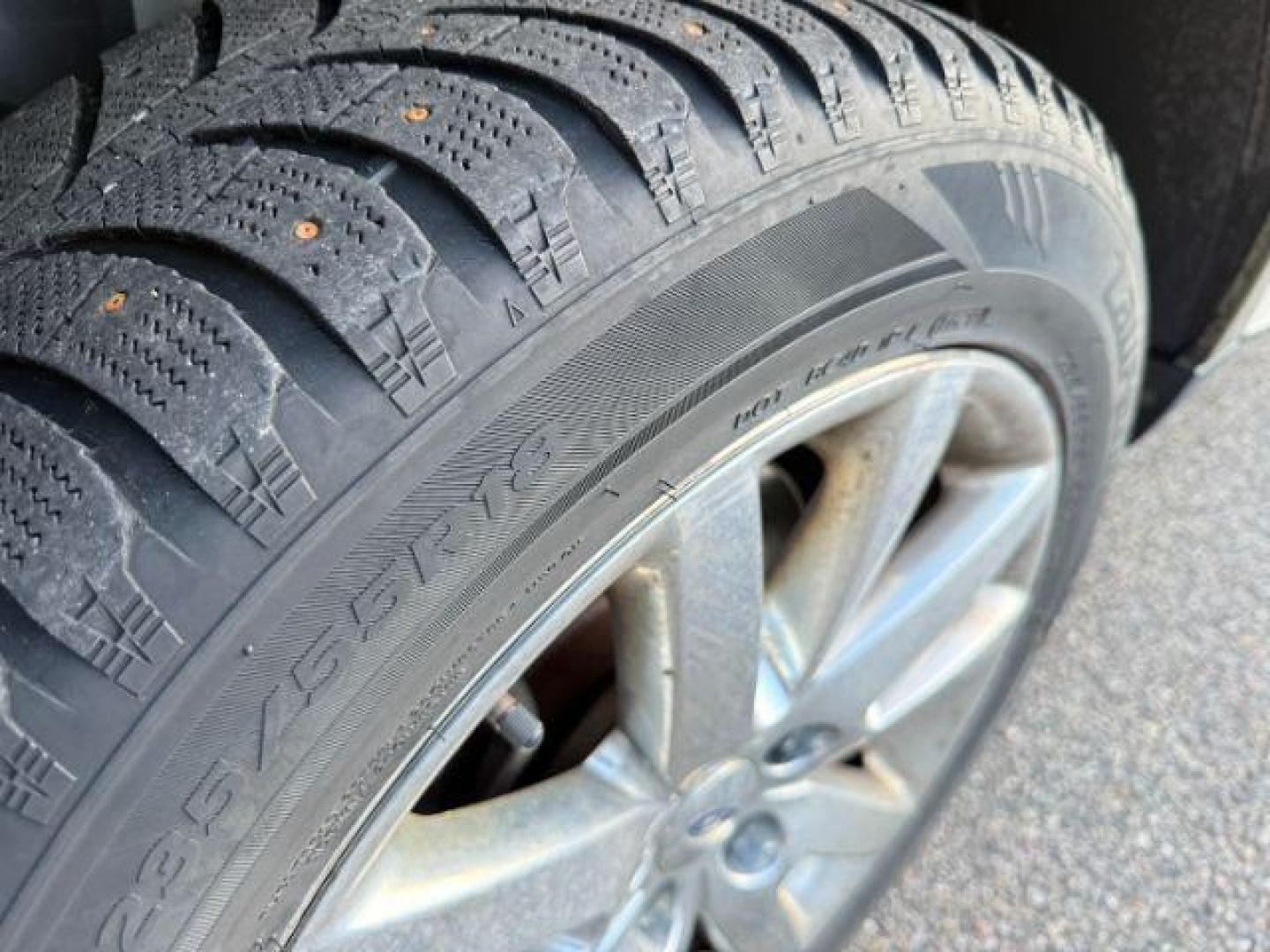 2013 GREEN /Charcoal Black Ford Edge (2FMDK4JC6DB) with an 35L V-6 DOHC engine, Automatic transmission, located at 1175 N Woodruff Ave, Idaho Falls, ID, 83401, 43.506901, -111.999657 - At Timberline Auto, finding a great deal on your next vehicle is always easy! Our experienced sales staff's goal is to help find you the right vehicle at the right price! Our knowledgeable finance department has options for almost any credit score. We offer extended service contract options to prote - Photo#38