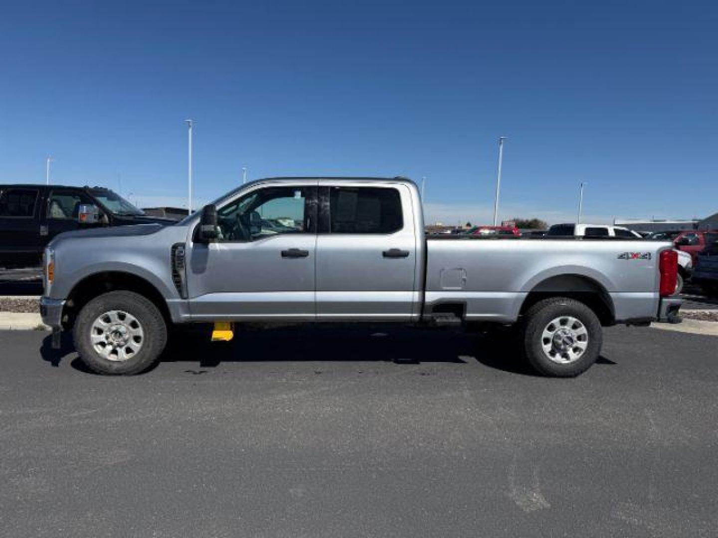 2024 Iconic Silver Metallic /Medium Dark Slate Ford F-250 (1FT7W2BN2RE) with an 73L V-8 DEVCT variable valve control engine, Automatic transmission, located at 1175 N Woodruff Ave, Idaho Falls, ID, 83401, 43.506901, -111.999657 - At Timberline Auto, finding a great deal on your next vehicle is always easy! Our experienced sales staff's goal is to help find you the right vehicle at the right price! Our knowledgeable finance department has options for almost any credit score. We offer extended service contract options to prote - Photo#1